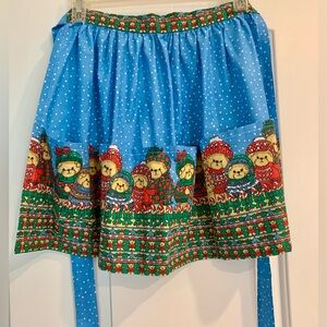 Festive Holiday Apron with deep pockets.  Child sz ages 4-12